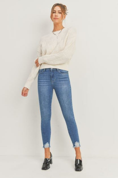 HR ANKLE SKINNY JEANS WITH DESTROYED HEM